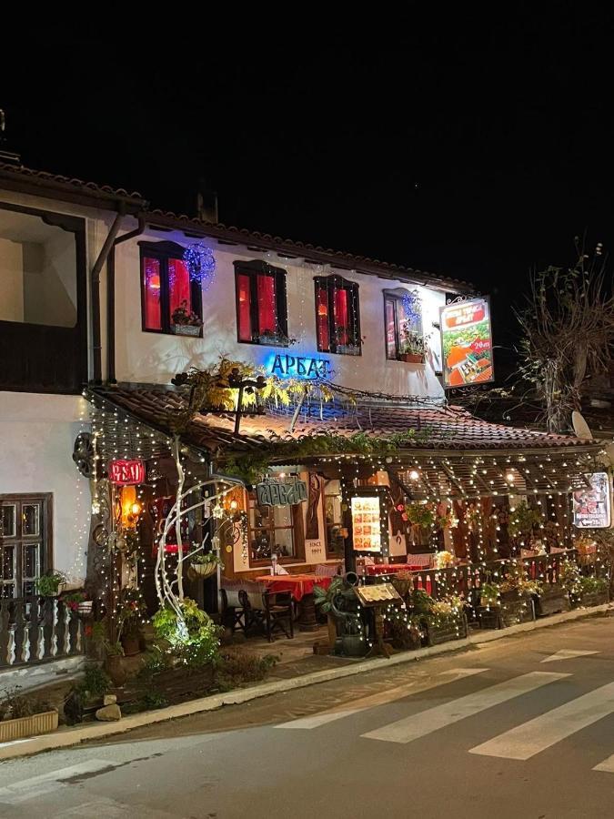 Arbat Guest Rooms 알바나시 외부 사진